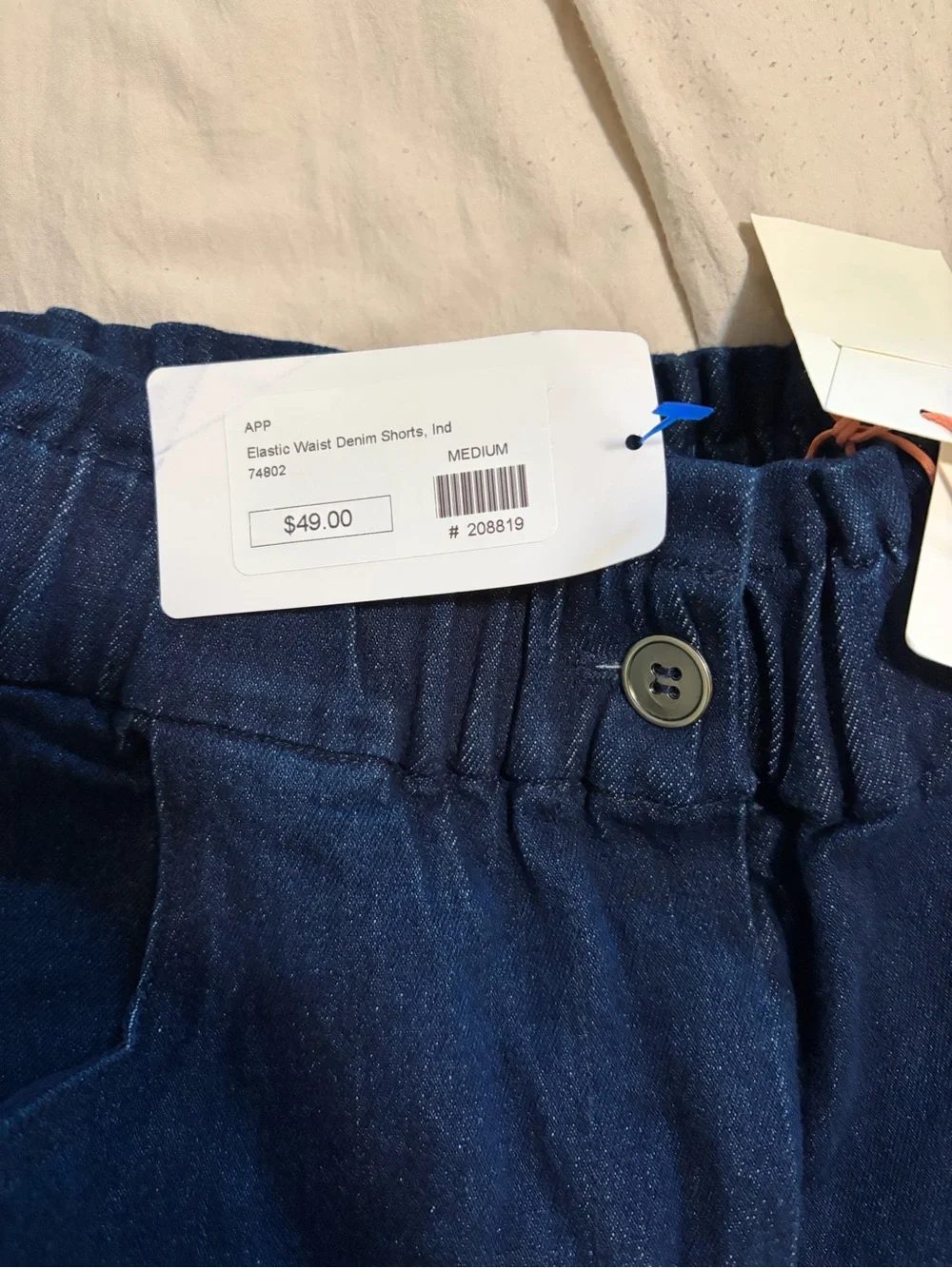 Elastic Waist Denim Shorts - NWT - Picture 2 of 3